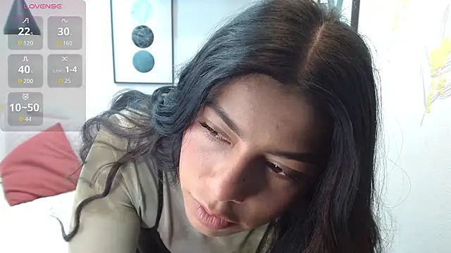 Laia white online show from April 13, 11:36 am