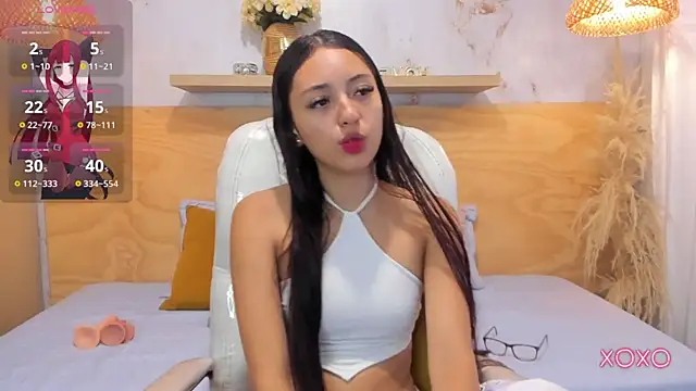 Lasira Thill online show from May 29, 12:11 pm