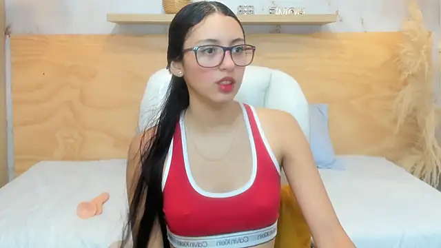 Lasira Thill online show from February 13, 12:05 pm