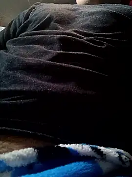 Snapshot of Ryzca chatting on January 19, 2:32 pm Ryzca online show from January 19, 2:32 pm