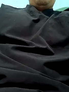 Snapshot of Ryzca chatting on April 19, 10:45 pm Ryzca online show from April 19, 10:45 pm