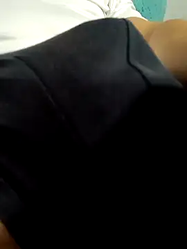 Snapshot of Ryzca chatting on February 6, 6:48 pm Ryzca online show from February 6, 6:48 pm