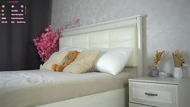 VernonGarcias online show from February 16, 11:42 am