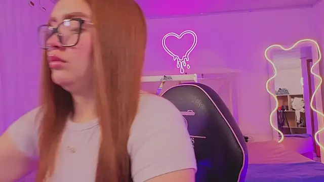 SABRIINA TAY online show from February 12, 11:54 am