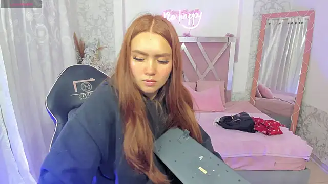 SABRIINA TAY online show from April 18, 11:45 am