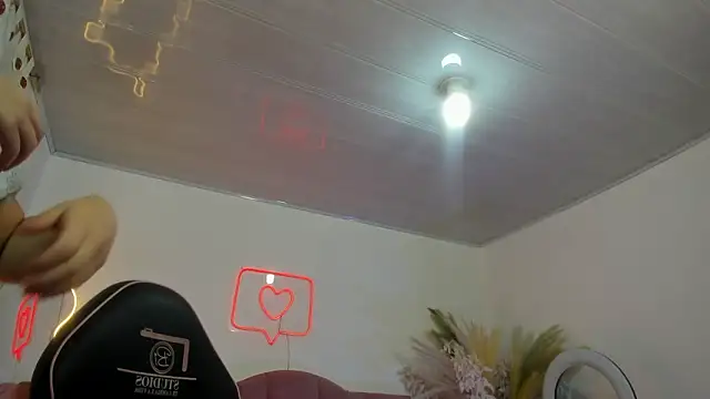 SABRIINA TAY online show from February 4, 11:38 am