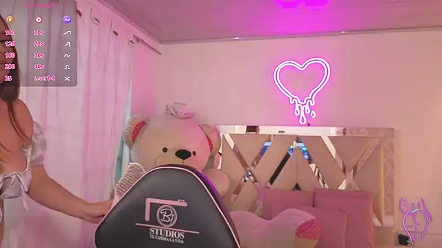 SABRIINA TAY online show from March 2, 11:39 am