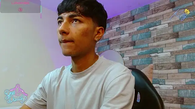 Snapshot of osamu_tay chatting on March 1, 12:16 pm osamu tay online show from March 1, 12:16 pm