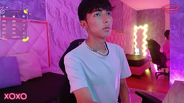 Snapshot of osamu_tay chatting on February 21, 7:16 pm osamu tay online show from February 21, 7:16 pm