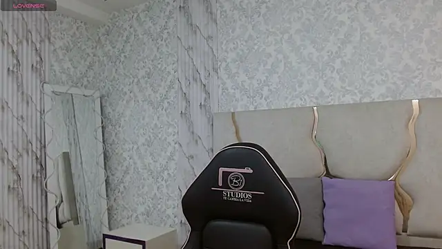 osamu tay online show from April 2, 3:02 am