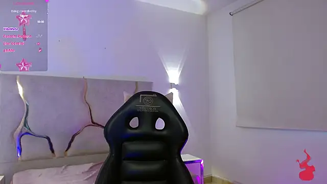 TINY TAY online show from March 12, 11:47 am