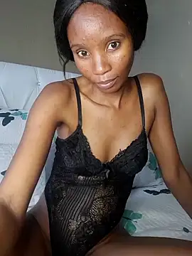 EbonyDivine online show from April 15, 1:26 pm