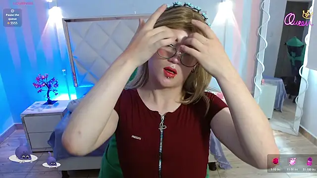 NOOAH TAY online show from March 4, 6:59 pm