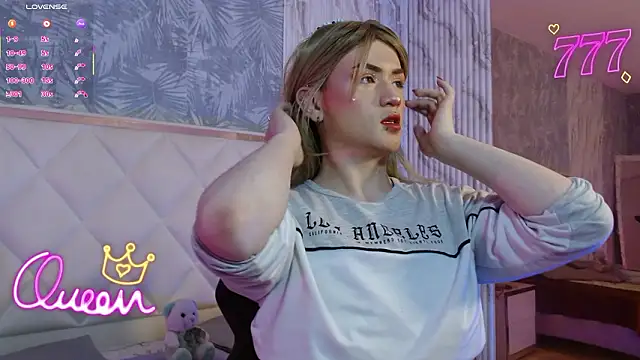 NOOAH TAY online show from February 7, 7:22 pm