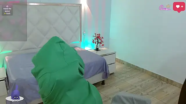 NOOAH TAY online show from February 25, 7:03 pm