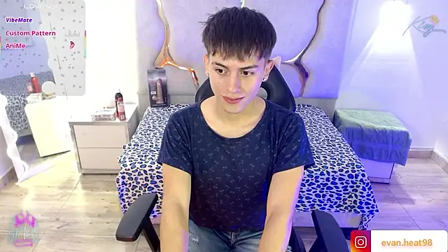 EVAN TAY online show from February 7, 2:52 am