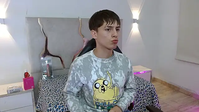 EVAN TAY online show from February 28, 3:06 am