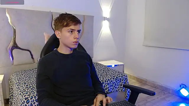 EVAN TAY online show from March 14, 3:34 am