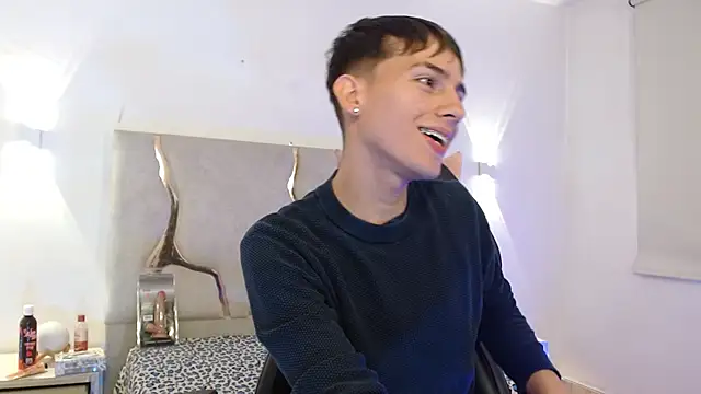 EVAN TAY online show from February 7, 7:11 pm