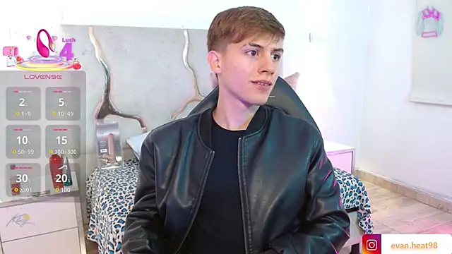 EVAN TAY online show from April 1, 3:08 am