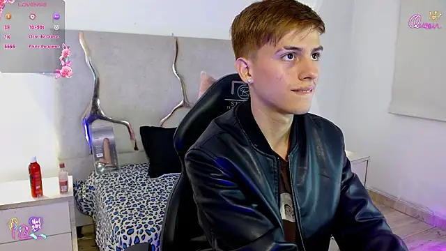 EVAN TAY online show from March 6, 3:01 am