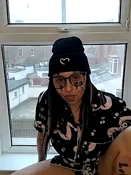 Snapshot of ThatAltGirl chatting on February 8, 2:04 pm ThatAltGirl online show from February 8, 2:04 pm