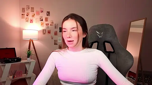 ssandralovin online show from February 8, 4:43 am