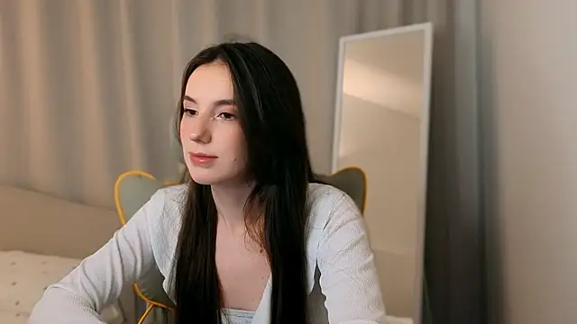 ssandralovin online show from February 26, 7:47 pm