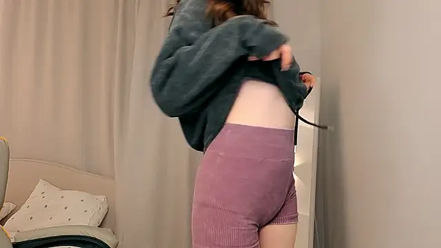 ssandralovin online show from April 8, 8:43 pm