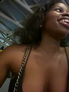 PrimaDonnaxx online show from February 13, 1:27 am