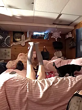 Snapshot of BeautifulFire23 chatting on February 2, 6:07 pm BeautifulFire23 online show from February 2, 6:07 pm