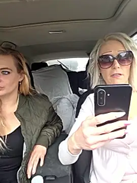 BeautifulFire23 online show from April 15, 3:16 pm