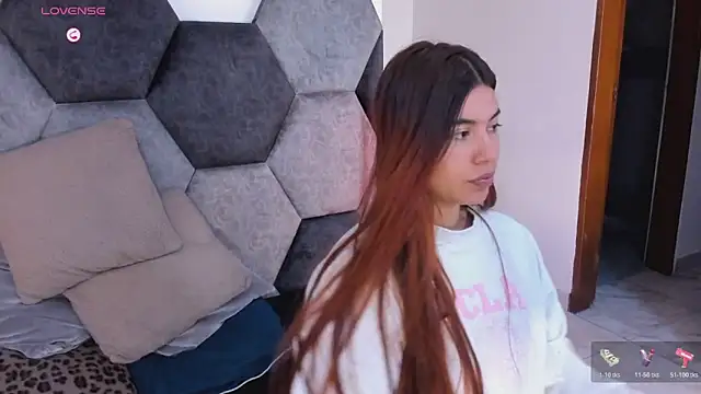 Snapshot of DulceJones chatting on February 10, 8:08 pm DulceJones online show from February 10, 8:08 pm