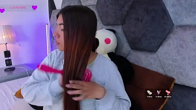 Snapshot of DulceJones chatting on March 1, 8:31 pm DulceJones online show from March 1, 8:31 pm