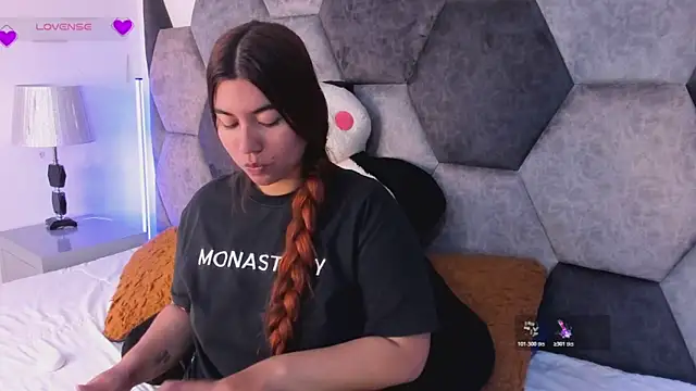 Snapshot of DulceJones chatting on February 26, 8:42 pm DulceJones online show from February 26, 8:42 pm