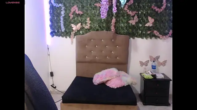 adara cute 69 online show from May 12, 7:09 pm