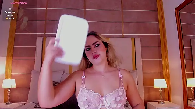 WenFox online show from March 6, 11:27 am