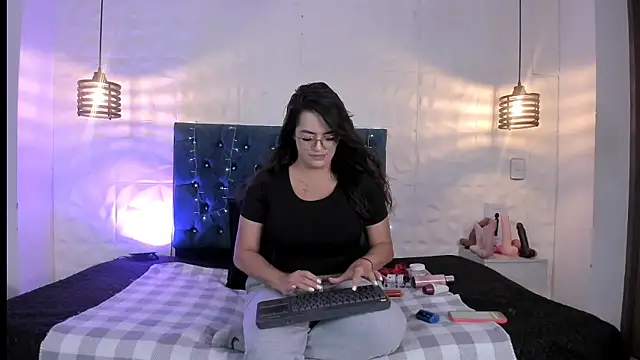 samantha foxyy online show from May 20, 10:23 am