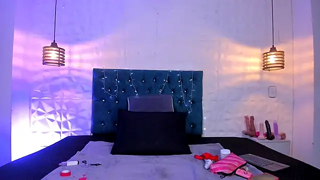 samantha foxyy online show from March 7, 11:59 am