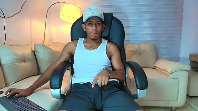 ricky spensar23cm  online show from April 16, 2:23 am