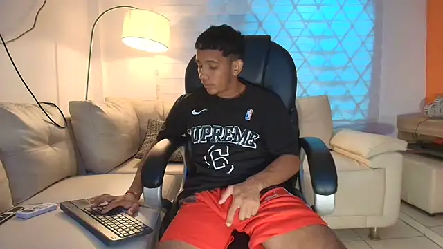 ricky spensar23cm  online show from March 30, 2:24 am