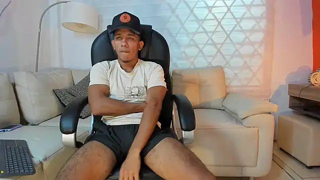 ricky spensar23cm  online show from March 22, 2:15 am