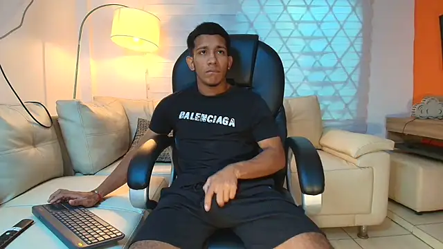 ricky spensar23cm  online show from March 31, 1:29 am