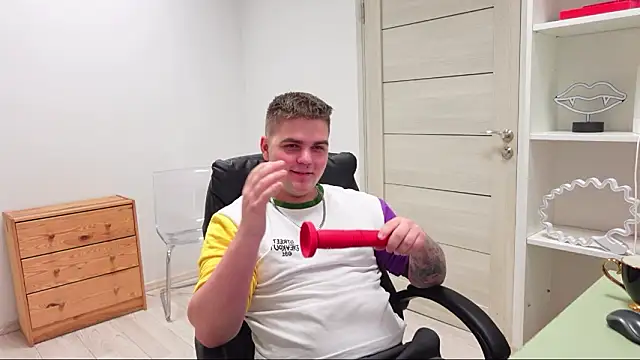 Jackson Teele online show from February 17, 8:50 pm