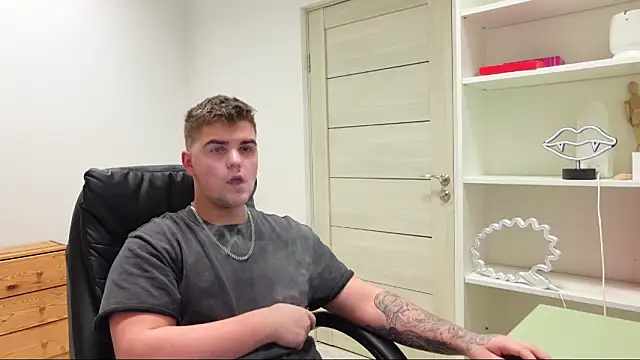 Jackson Teele online show from February 15, 9:25 pm