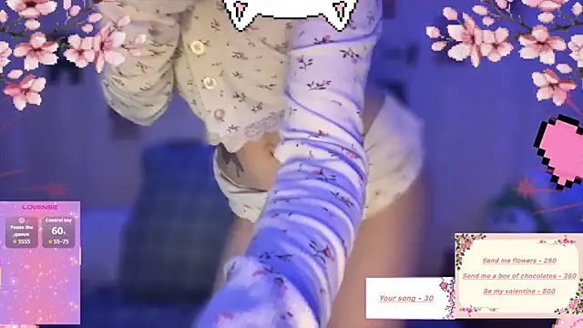 Snapshot of DellaCampbell chatting on February 13, 12:49 pm DellaCampbell online show from February 13, 12:49 pm