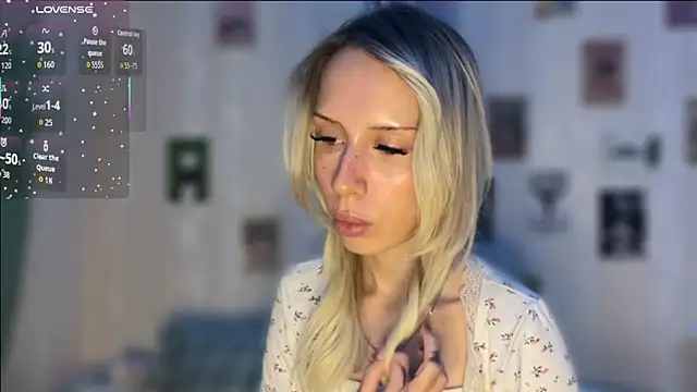 Snapshot of DellaCampbell chatting on February 9, 2:59 pm DellaCampbell online show from February 9, 2:59 pm