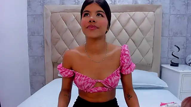 SidneyBrownn  online show from February 19, 11:23 pm