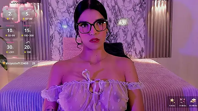 ChloeeMasonn online show from February 12, 11:10 am