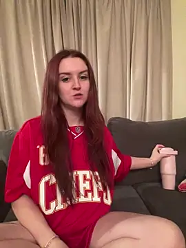 PoppySlut6999 online show from February 6, 10:17 pm